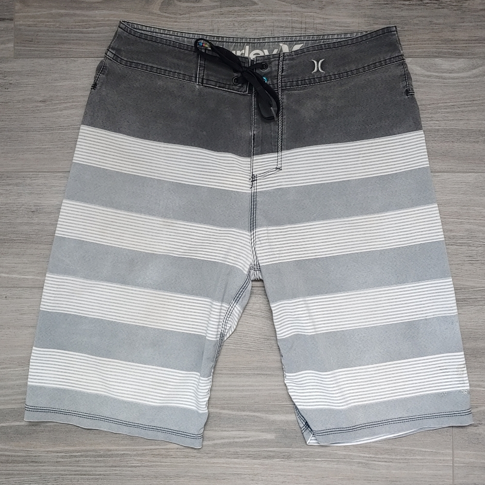 Good Used Condition Men's HURLEY Phantom Grey Stripe Board Shorts - Size 32.